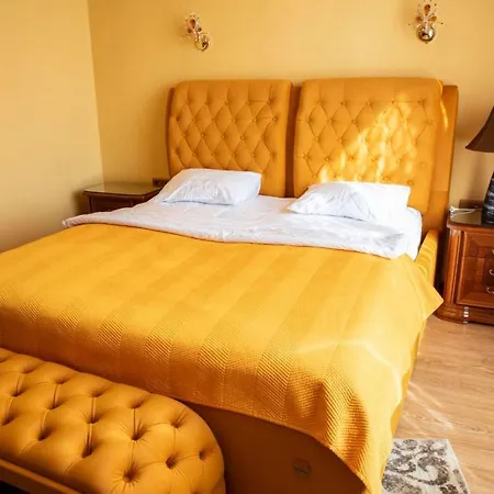 Seven Eleven Apartment Hotel In Most City Dnipro Exterior photo