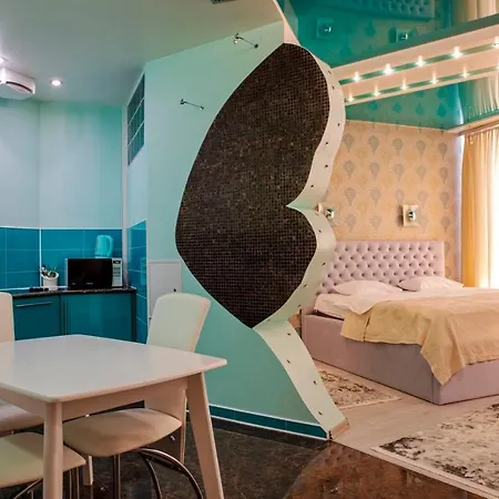 Seven Eleven Apartment Hotel In Most City Dnipro Exterior photo
