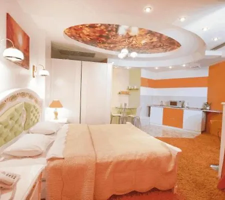 Seven Eleven Apartment Hotel In Most City Dnipro Exterior photo