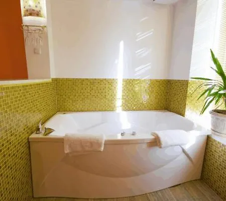 Seven Eleven Apartment Hotel In Most City Dnipro Exterior photo