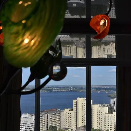Seven Eleven Apartment Hotel In Most City Dnipro Room photo
