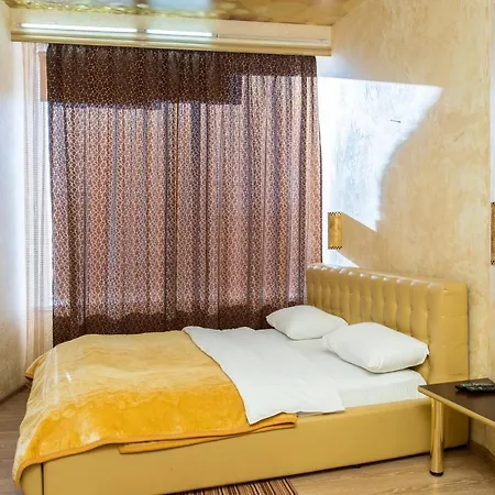 Seven Eleven Apartment Hotel In Most City Dnipro Exterior photo