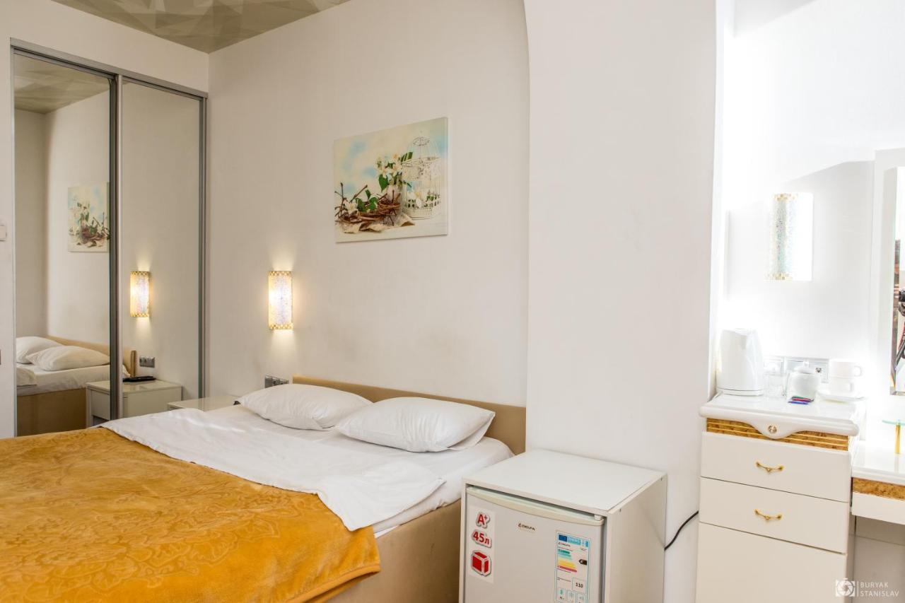 Apartment Seven Eleven In